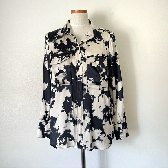 Bardot Tops - Aritzia Bardot printed Blouse size 8 preowned